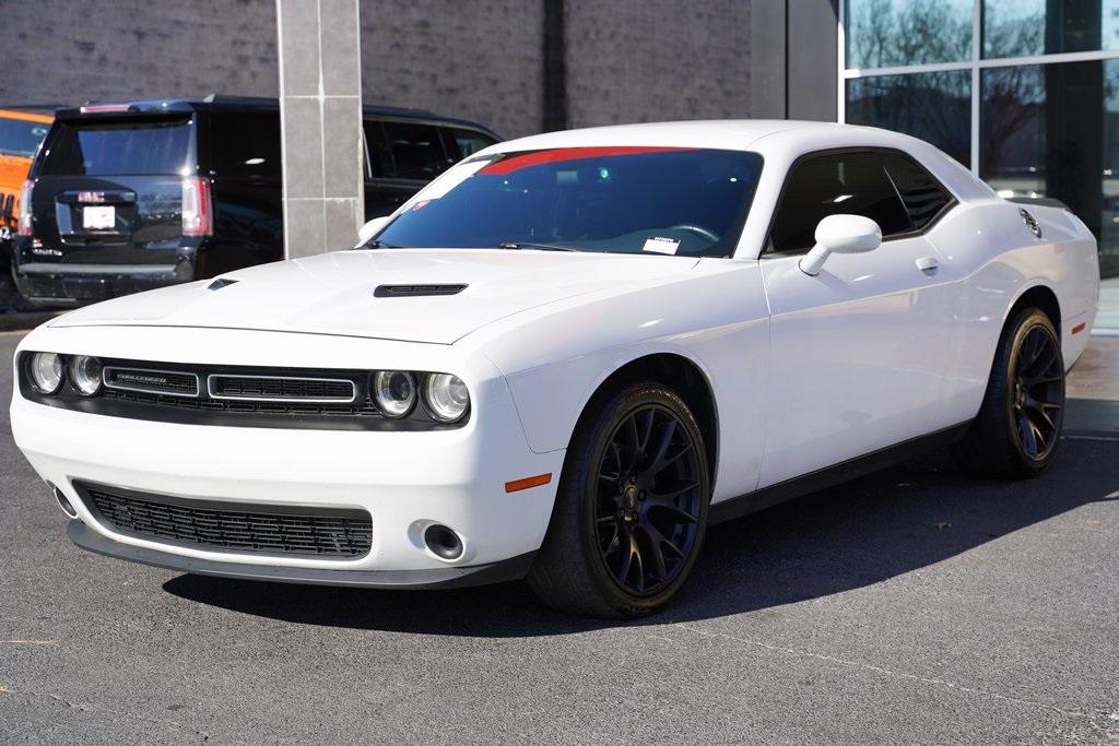 Used 2015 Dodge Challenger SXT for sale Sold at Gravity Autos Roswell in Roswell GA 30076 4