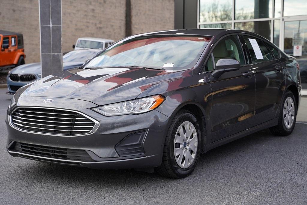 Used 2019 Ford Fusion S for sale Sold at Gravity Autos Roswell in Roswell GA 30076 4