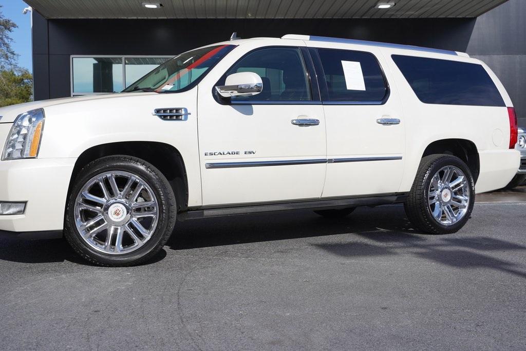 Used 2014 Cadillac Escalade ESV Platinum Edition for sale Sold at Gravity Autos Roswell in Roswell GA 30076 2
