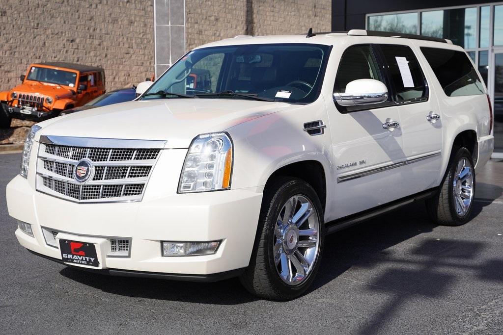 Used 2014 Cadillac Escalade ESV Platinum Edition for sale Sold at Gravity Autos Roswell in Roswell GA 30076 4