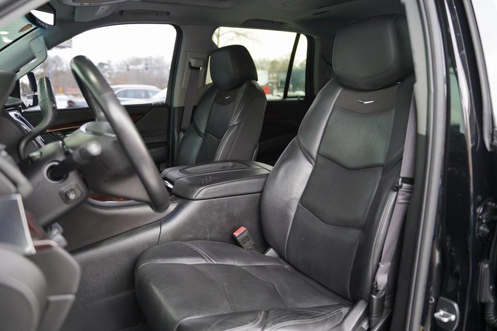 Used 2015 Cadillac Escalade Premium for sale Sold at Gravity Autos Roswell in Roswell GA 30076 29