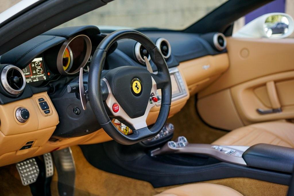 Used 2014 Ferrari California Base for sale $133,990 at Gravity Autos Roswell in Roswell GA 30076 23