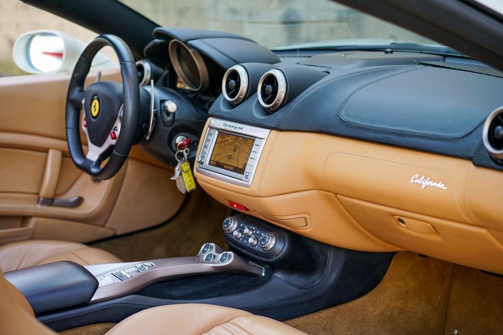 Used 2014 Ferrari California Base for sale $133,990 at Gravity Autos Roswell in Roswell GA 30076 24