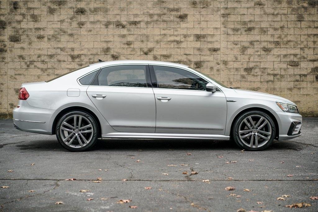 Used 2019 Volkswagen Passat 2.0T SE R-Line for sale Sold at Gravity Autos Roswell in Roswell GA 30076 16