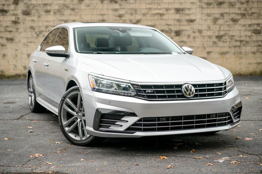 Used 2019 Volkswagen Passat 2.0T SE R-Line for sale Sold at Gravity Autos Roswell in Roswell GA 30076 7