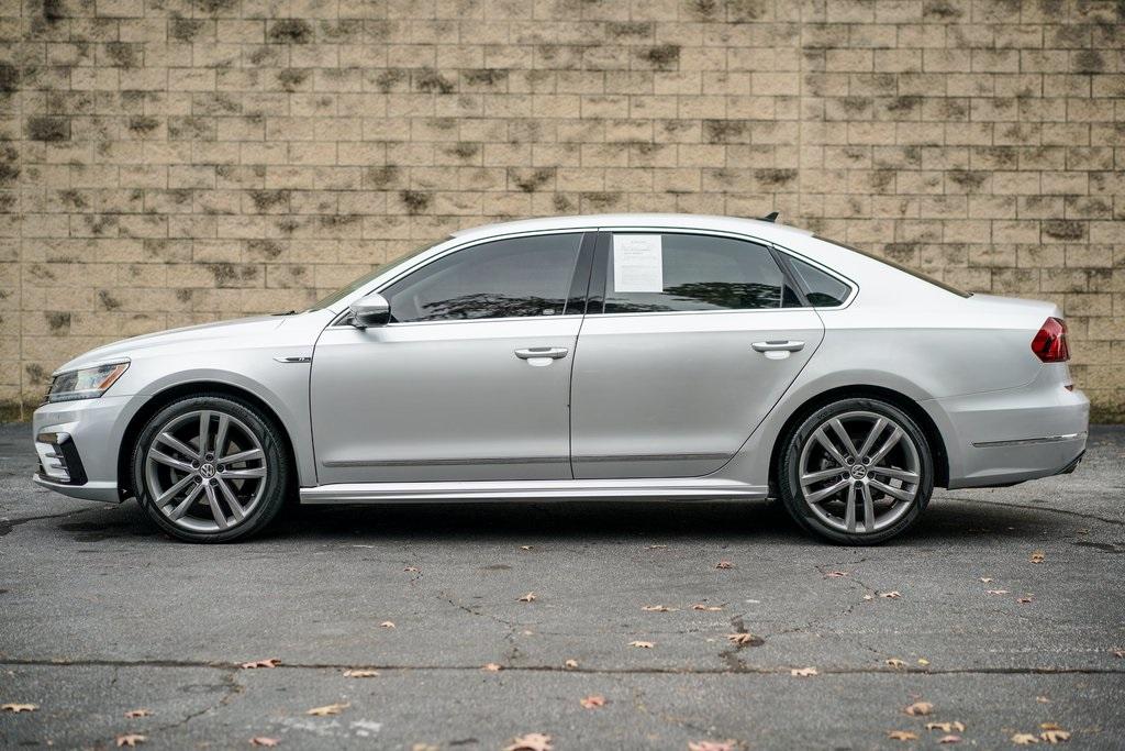 Used 2019 Volkswagen Passat 2.0T SE R-Line for sale Sold at Gravity Autos Roswell in Roswell GA 30076 8