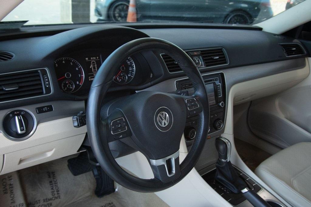 Used 2014 Volkswagen Passat 1.8T SE for sale $21,991 at Gravity Autos Roswell in Roswell GA 30076 17