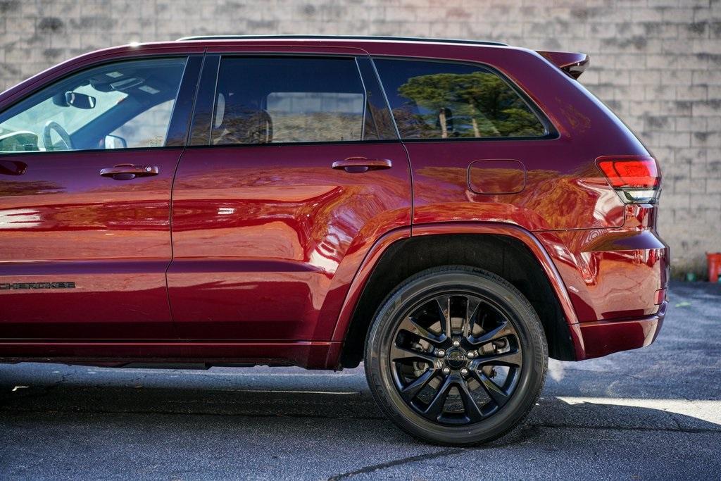 Used 2018 Jeep Grand Cherokee Altitude for sale $39,490 at Gravity Autos Roswell in Roswell GA 30076 10
