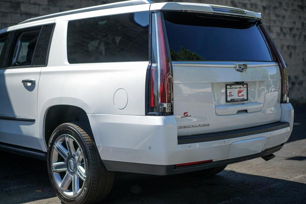Used 2019 Cadillac Escalade ESV Premium for sale Sold at Gravity Autos Roswell in Roswell GA 30076 14