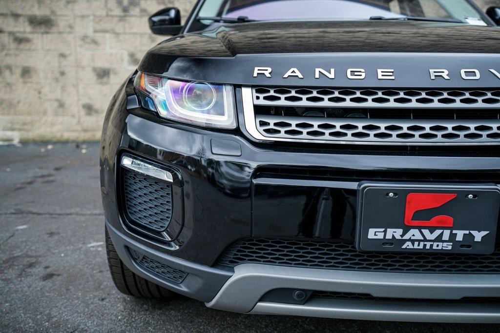 Used 2018 Land Rover Range Rover Evoque SE for sale $35,990 at Gravity Autos Roswell in Roswell GA 30076 5