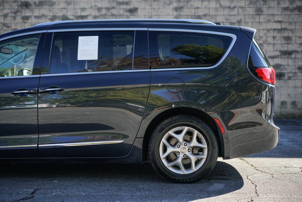 Used 2020 Chrysler Pacifica Limited for sale $35,497 at Gravity Autos Roswell in Roswell GA 30076 10