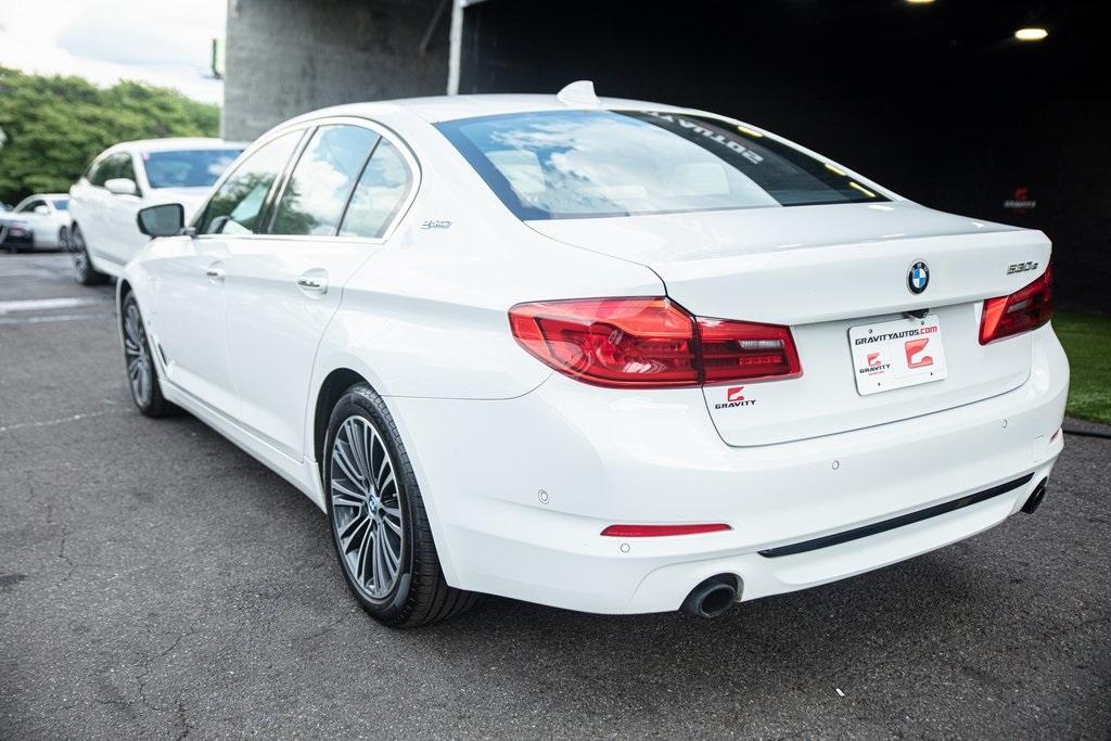 Used 2018 BMW 5 Series 530e xDrive iPerformance for sale Sold at Gravity Autos Roswell in Roswell GA 30076 3