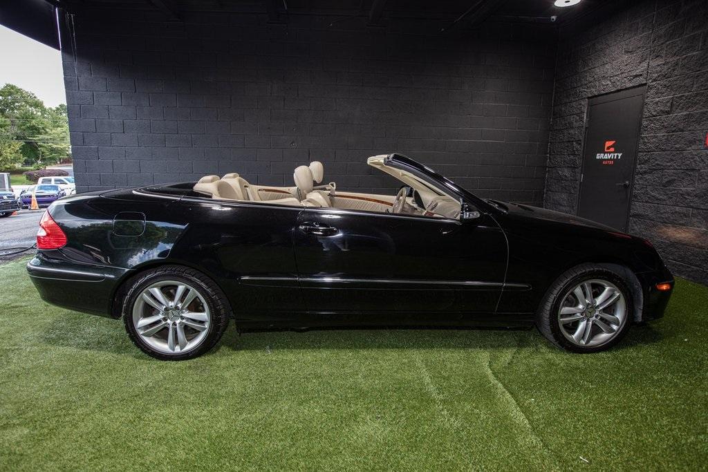 Used 2007 Mercedes-Benz CLK CLK 350 for sale $18,993 at Gravity Autos Roswell in Roswell GA 30076 7