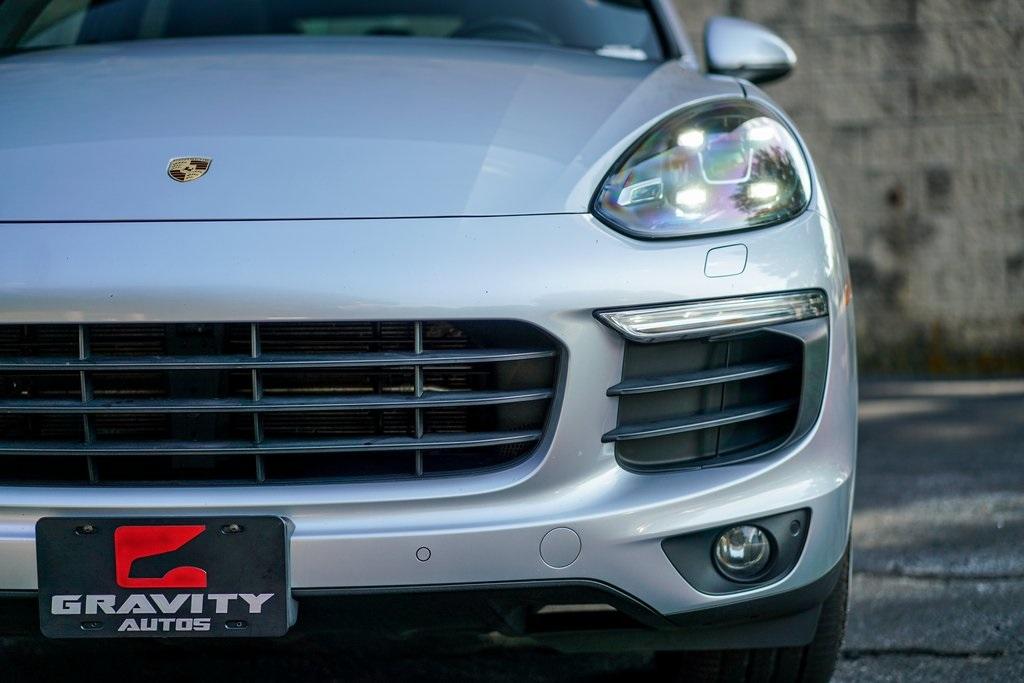 Used 2017 Porsche Cayenne Platinum Edition for sale $41,792 at Gravity Autos Roswell in Roswell GA 30076 3