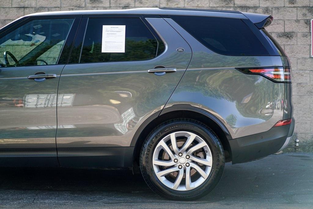 Used 2018 Land Rover Discovery HSE for sale $39,992 at Gravity Autos Roswell in Roswell GA 30076 10