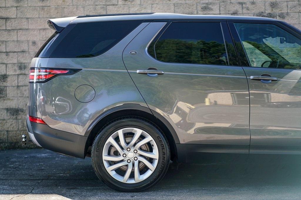 Used 2018 Land Rover Discovery HSE for sale $39,992 at Gravity Autos Roswell in Roswell GA 30076 14