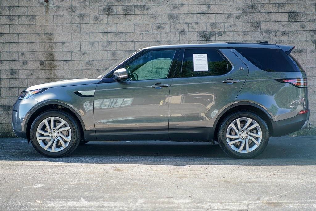 Used 2018 Land Rover Discovery HSE for sale $39,992 at Gravity Autos Roswell in Roswell GA 30076 8