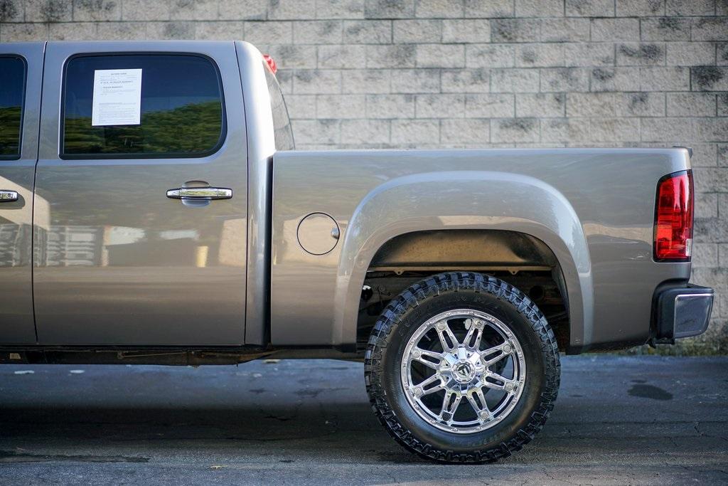Used 2013 GMC Sierra 1500 SLE for sale $21,992 at Gravity Autos Roswell in Roswell GA 30076 10