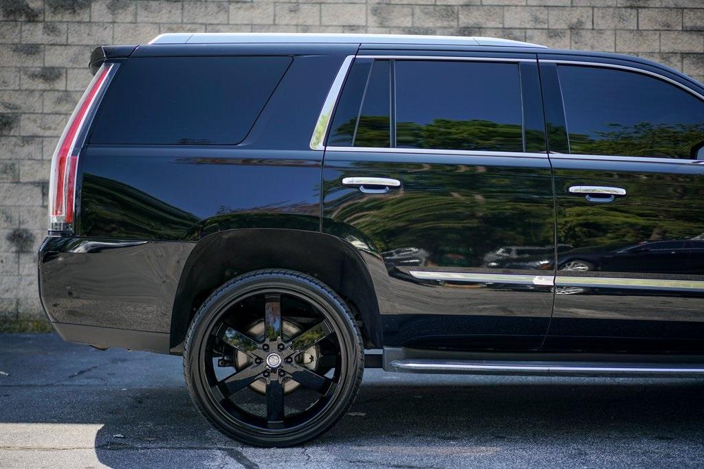 Used 2017 Cadillac Escalade Base for sale $42,991 at Gravity Autos Roswell in Roswell GA 30076 14