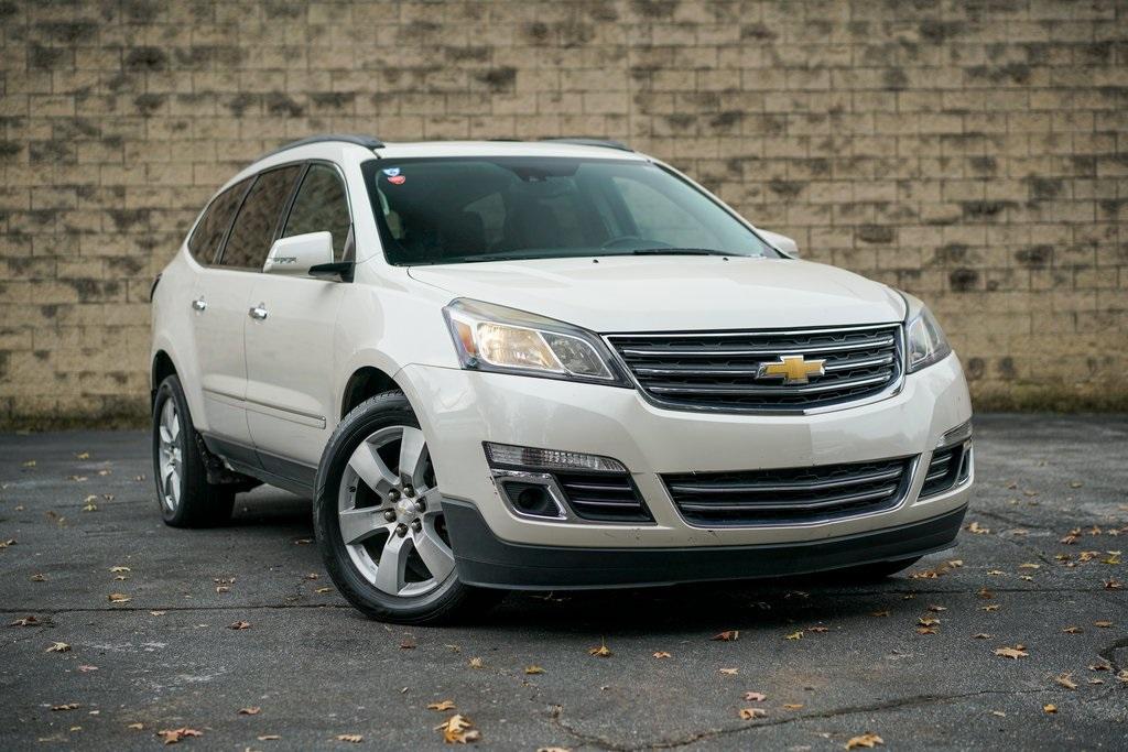 Used 2015 Chevrolet Traverse LTZ for sale $18,991 at Gravity Autos Roswell in Roswell GA 30076 6