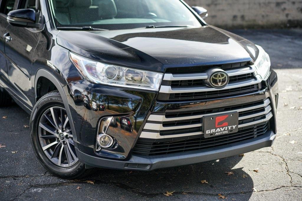 Used 2017 Toyota Highlander XLE for sale $32,492 at Gravity Autos Roswell in Roswell GA 30076 6