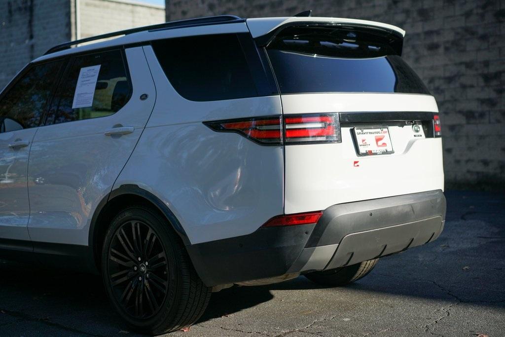 Used 2017 Land Rover Discovery HSE Luxury for sale $42,991 at Gravity Autos Roswell in Roswell GA 30076 11