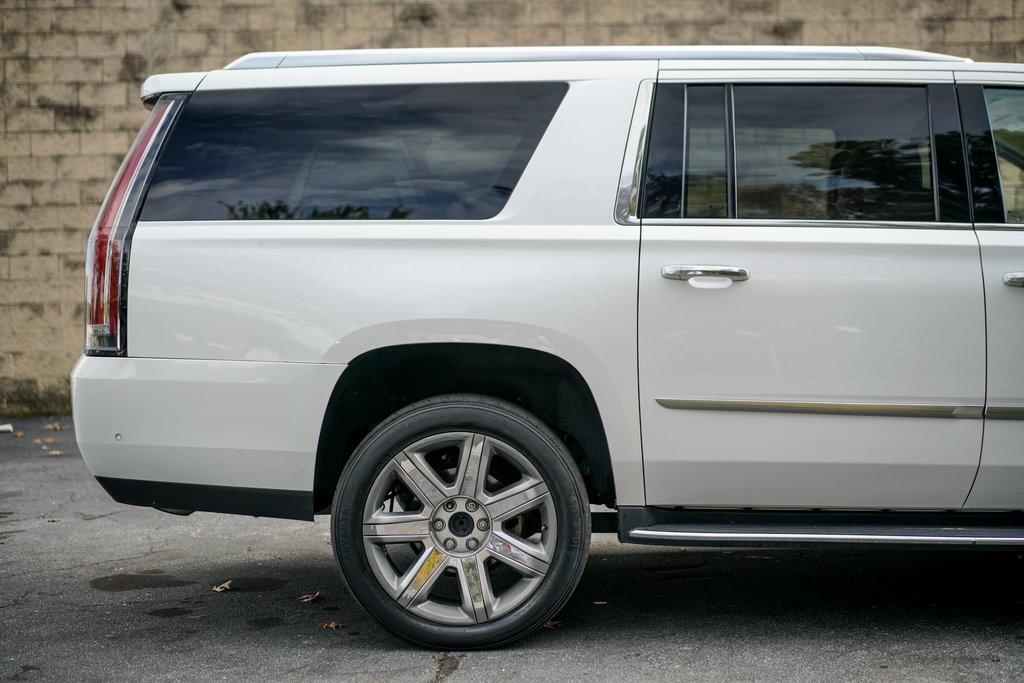 Used 2017 Cadillac Escalade ESV Luxury for sale $49,992 at Gravity Autos Roswell in Roswell GA 30076 14
