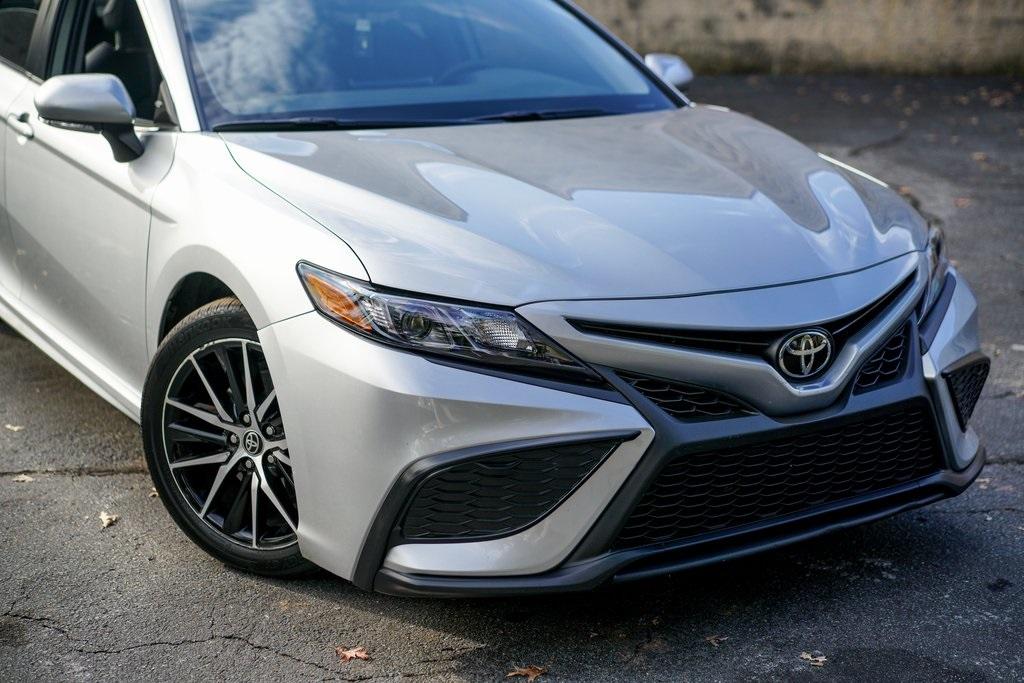 Used 2022 Toyota Camry SE for sale $32,792 at Gravity Autos Roswell in Roswell GA 30076 6
