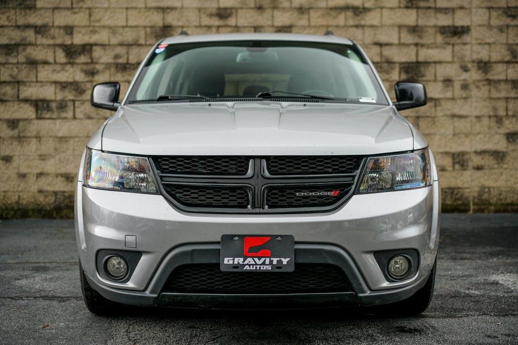 Used 2019 Dodge Journey SE for sale Sold at Gravity Autos Roswell in Roswell GA 30076 4