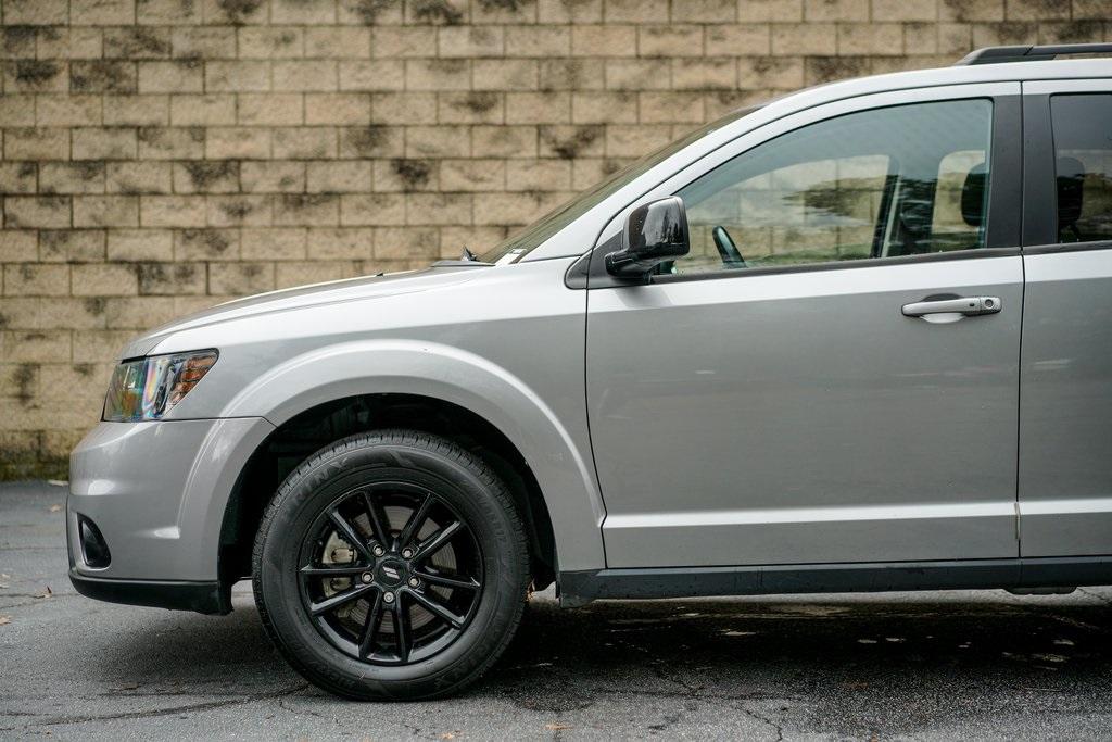 Used 2019 Dodge Journey SE for sale Sold at Gravity Autos Roswell in Roswell GA 30076 9