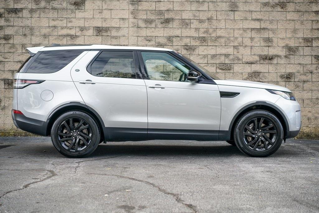 Used 2018 Land Rover Discovery SE for sale $33,992 at Gravity Autos Roswell in Roswell GA 30076 13