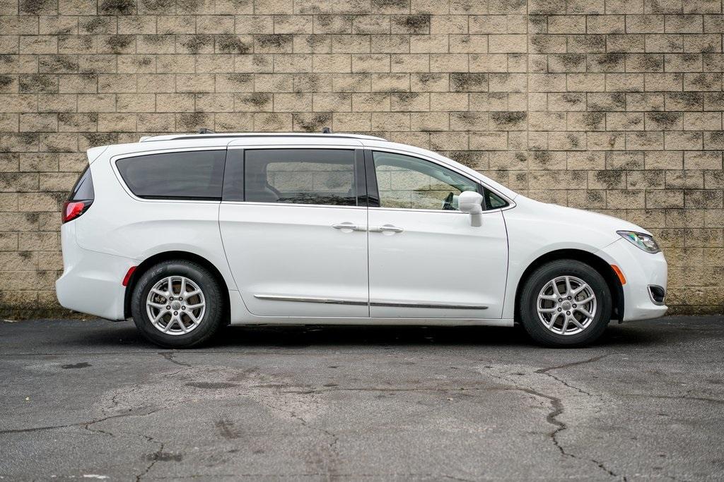 Used 2020 Chrysler Pacifica Touring L for sale $34,992 at Gravity Autos Roswell in Roswell GA 30076 16