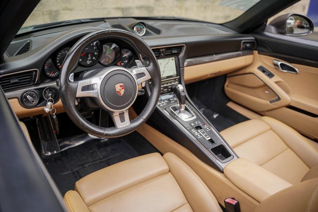 Used 2015 Porsche 911 Carrera for sale $72,992 at Gravity Autos Roswell in Roswell GA 30076 20
