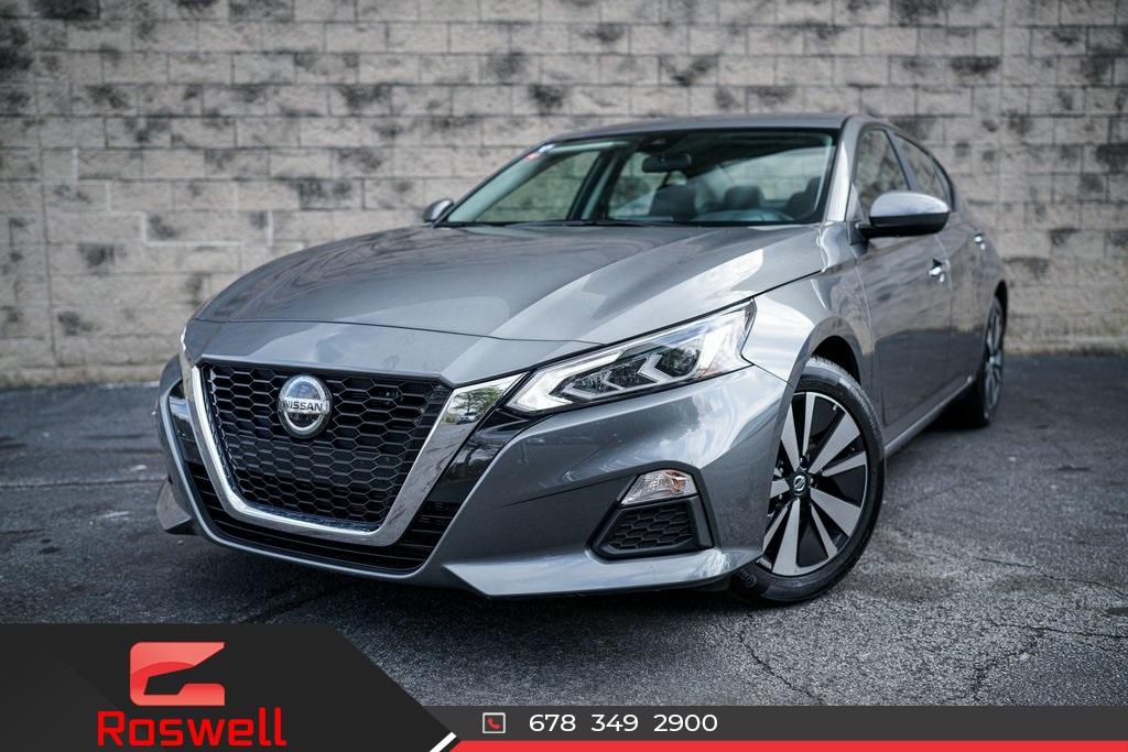 Used 2022 Nissan Altima 2.5 SV for sale Sold at Gravity Autos Roswell in Roswell GA 30076 1