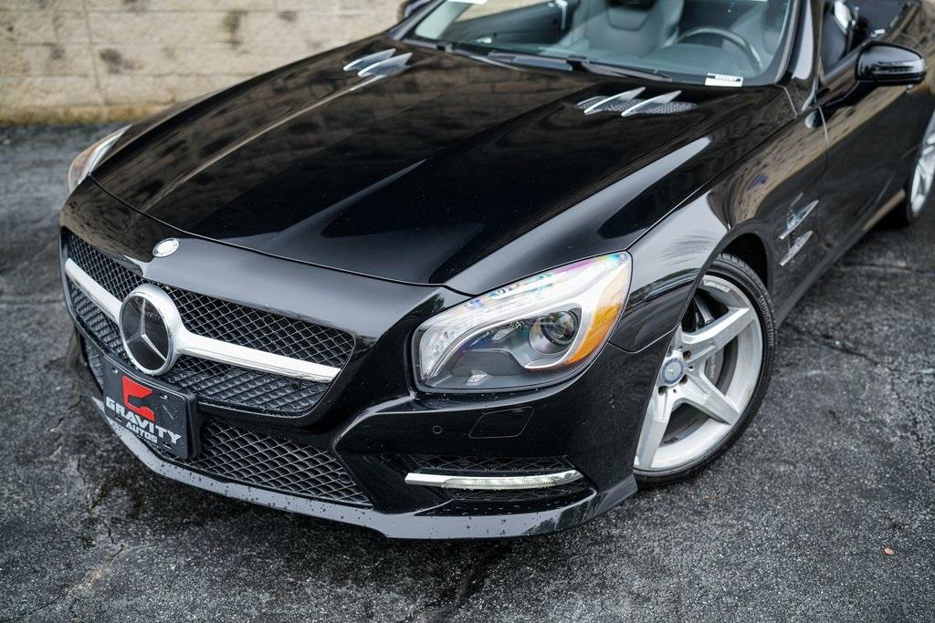 Used 2015 Mercedes-Benz SL-Class SL 400 Roadster for sale $44,992 at Gravity Autos Roswell in Roswell GA 30076 3