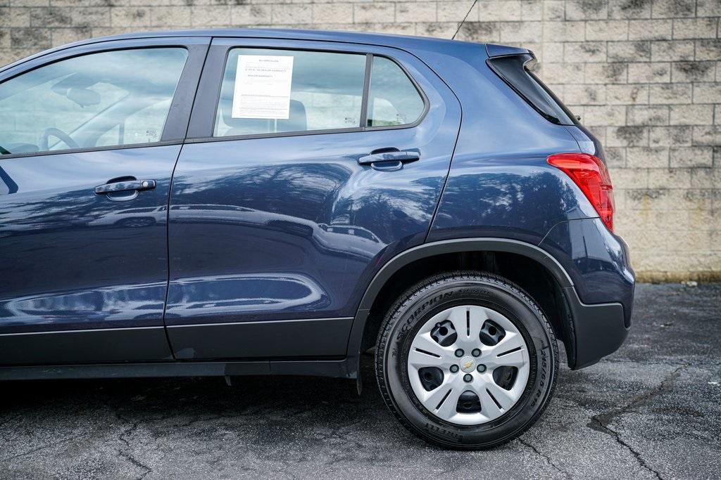 Used 2018 Chevrolet Trax LS for sale $16,992 at Gravity Autos Roswell in Roswell GA 30076 10