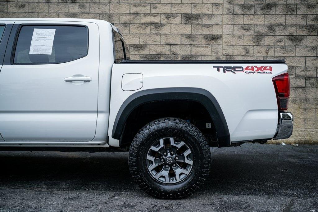 Used 2018 Toyota Tacoma TRD Off-Road for sale Sold at Gravity Autos Roswell in Roswell GA 30076 10