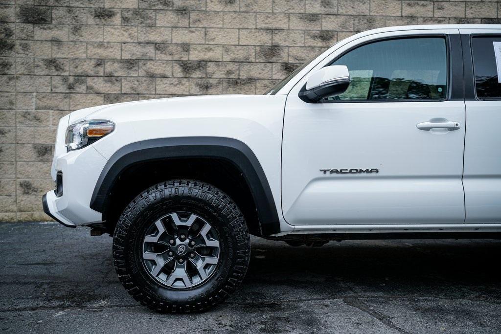 Used 2018 Toyota Tacoma TRD Off-Road for sale Sold at Gravity Autos Roswell in Roswell GA 30076 9