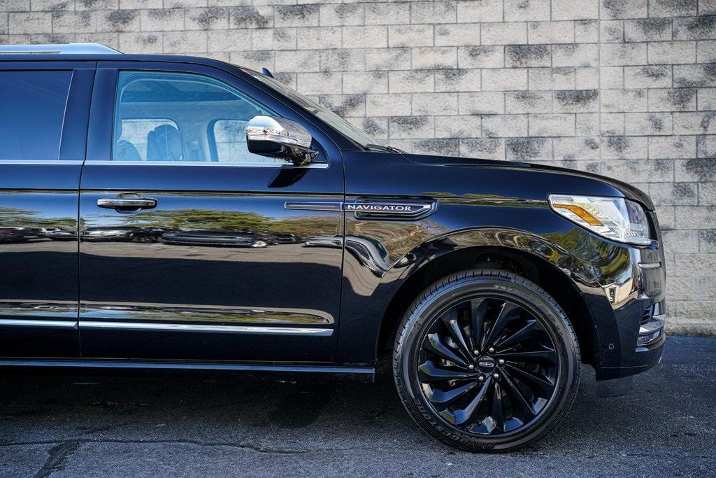 Used 2020 Lincoln Navigator L Black Label for sale Sold at Gravity Autos Roswell in Roswell GA 30076 14