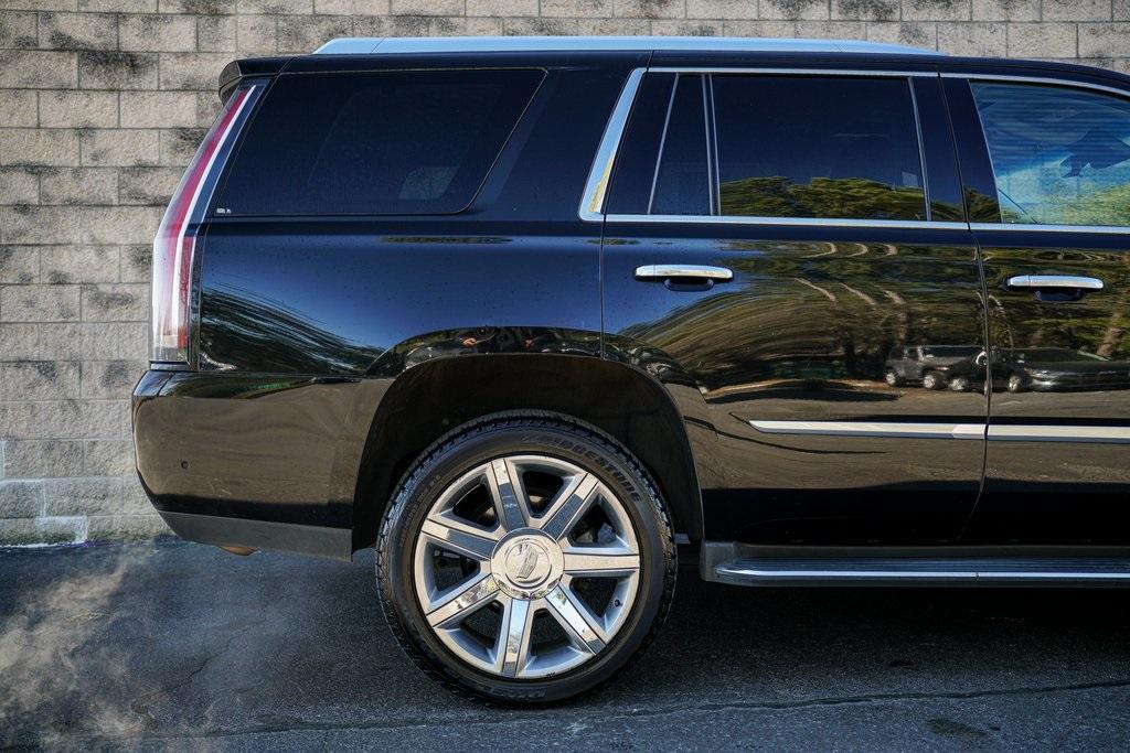 Used 2018 Cadillac Escalade Luxury for sale $52,992 at Gravity Autos Roswell in Roswell GA 30076 14