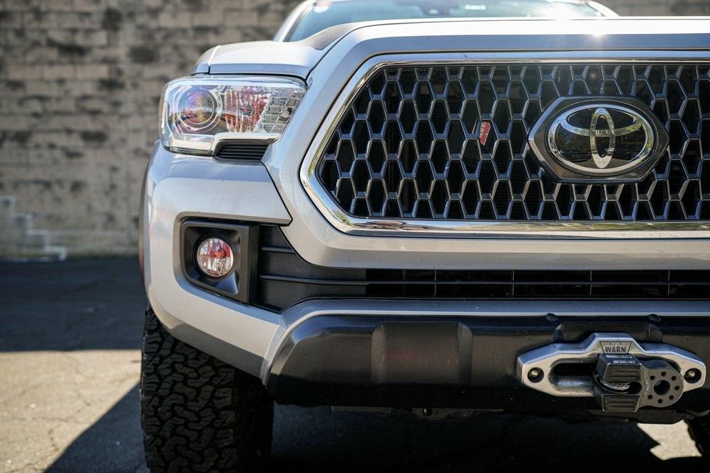 Used 2018 Toyota Tacoma TRD Off-Road for sale Sold at Gravity Autos Roswell in Roswell GA 30076 5